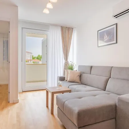 Luxury Apartment Solinka With Private Parking Exterior photo