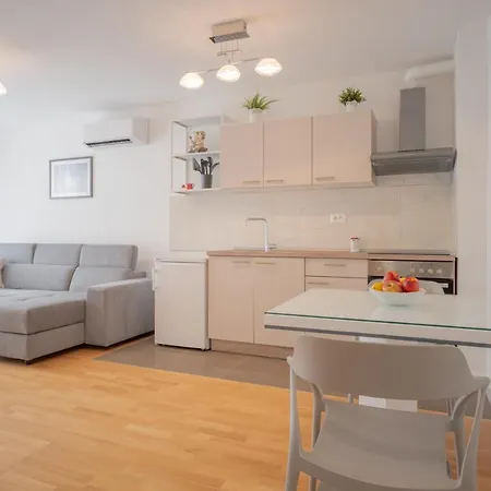 Luxury Apartment Solinka With Private Parking Exterior photo