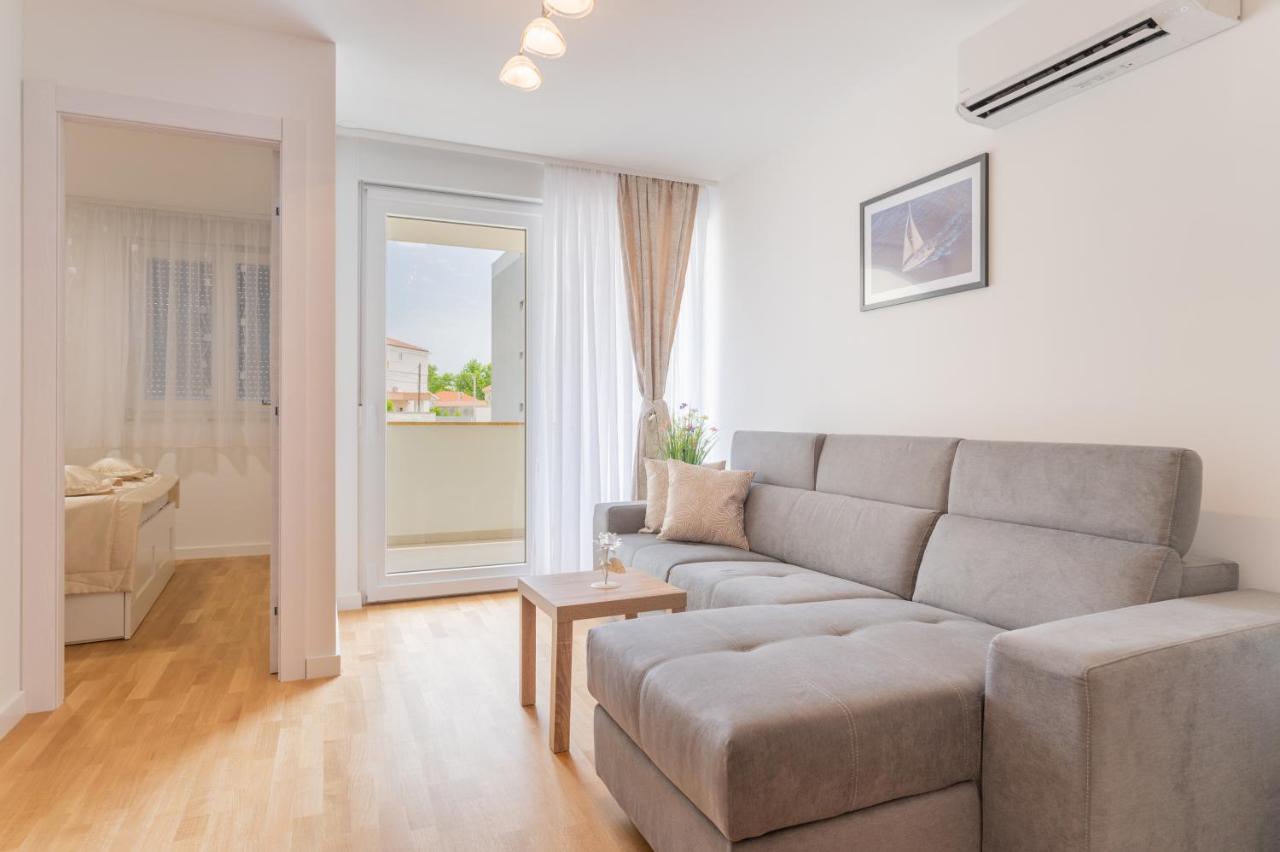 Luxury Solinka With Private Parking Apartment *