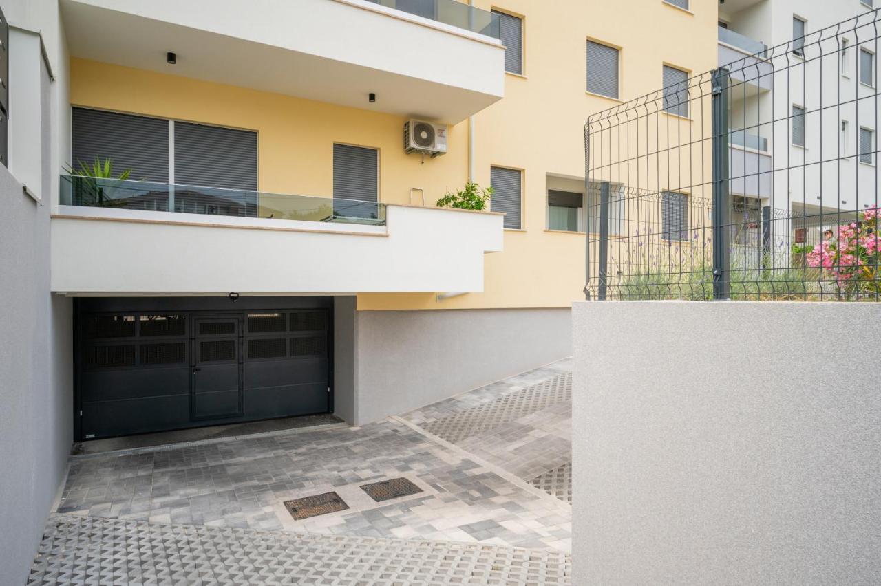 Luxury Solinka With Private Parking Apartment